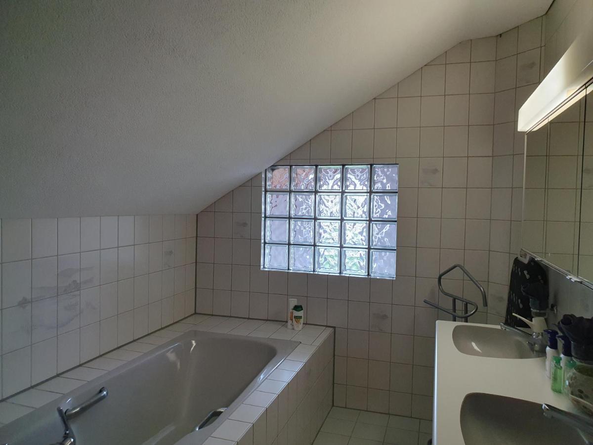 3 Bedroom Swiss House On 3 Floors Oberglatt 外观 照片